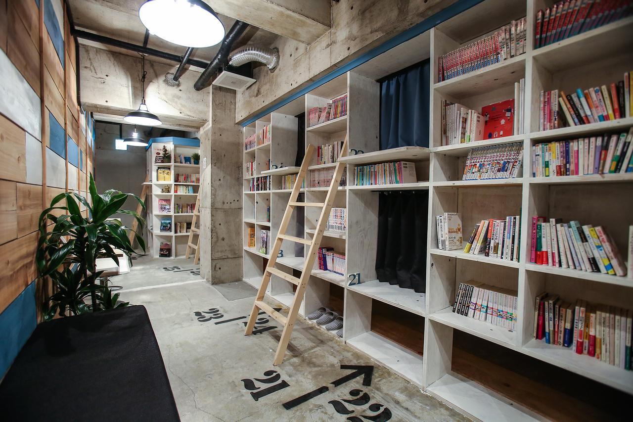 Bnbplus Niigata Book Inn Bagian luar foto